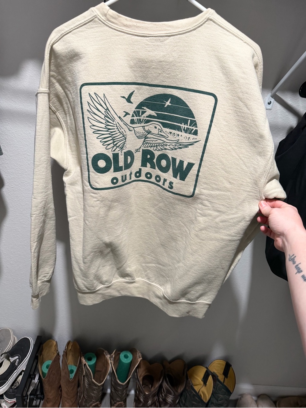 Old Row Outdoors Cream Graphic Crewneck Sweater